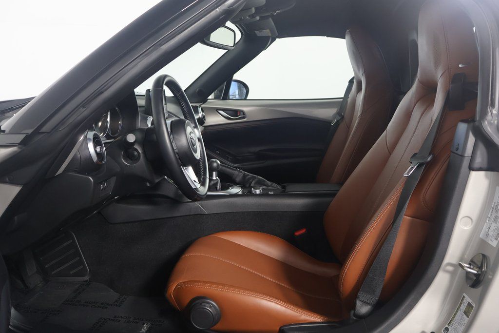 Thumbnail: 2023 Mazda MX-5 Miata - 9