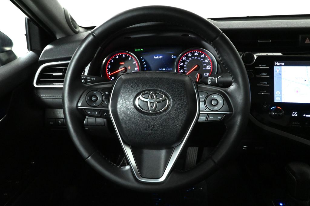 2018 Toyota Camry XSE 18