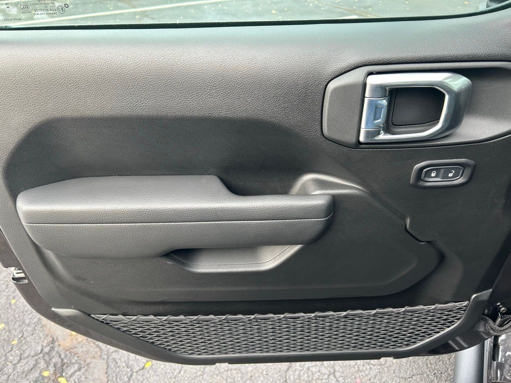 new 2026 Jeep Wrangler car, priced at $46,448