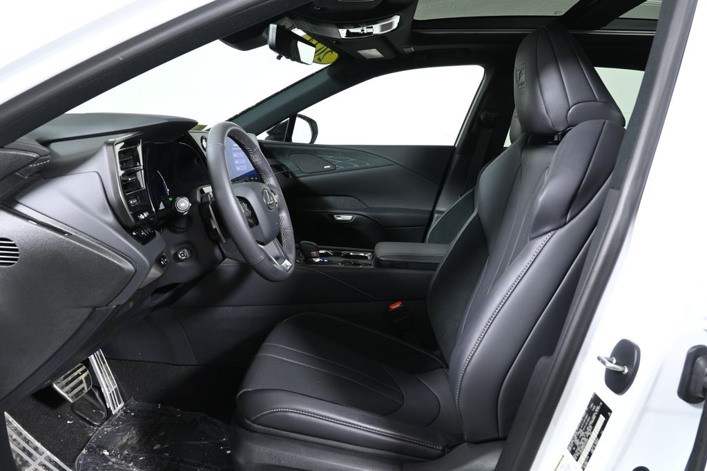 Thumbnail: 2024 Lexus RX - 3