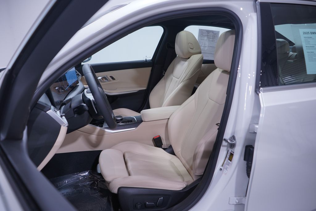 Thumbnail: 2025 BMW 3 Series - 7