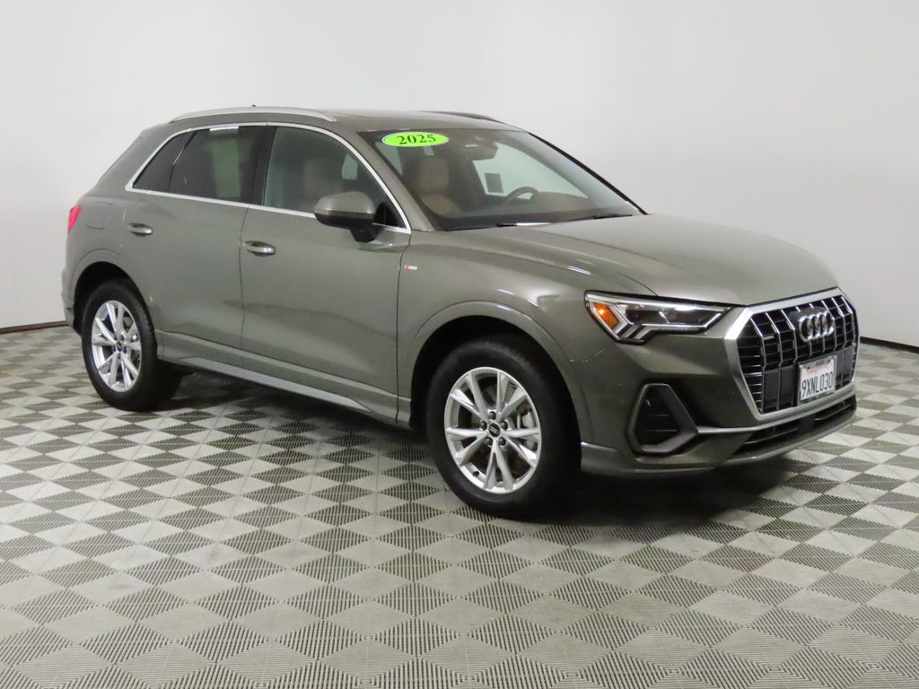 Thumbnail: 2025 Audi Q3 - 7