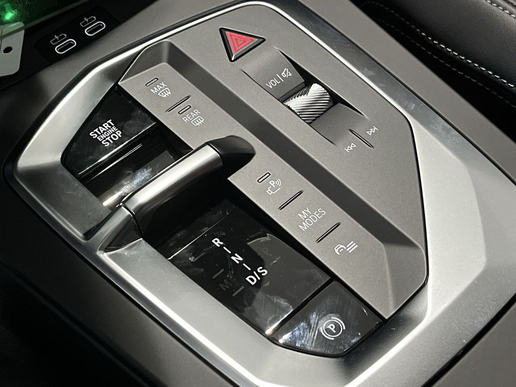 Thumbnail: 2025 BMW 2 Series - 11