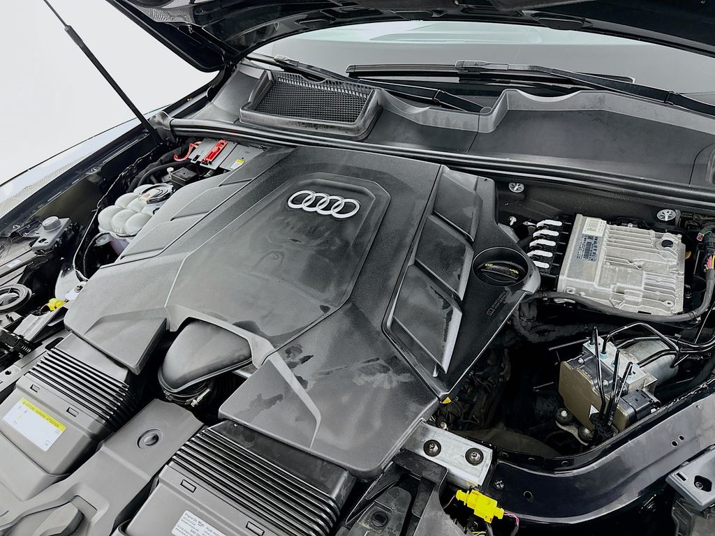 Thumbnail: 2020 Audi Q7 - 31