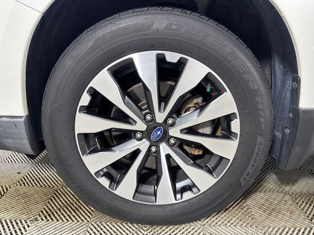 Used 2017 White Subaru 2.5i image 14