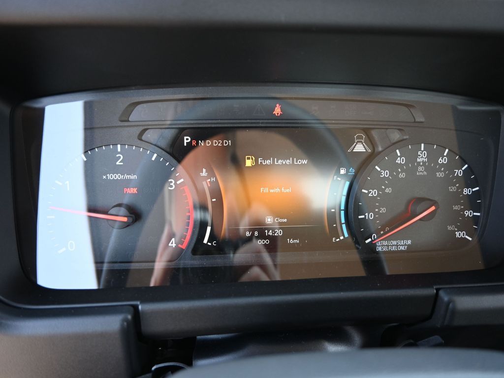 2025 Isuzu NRR 