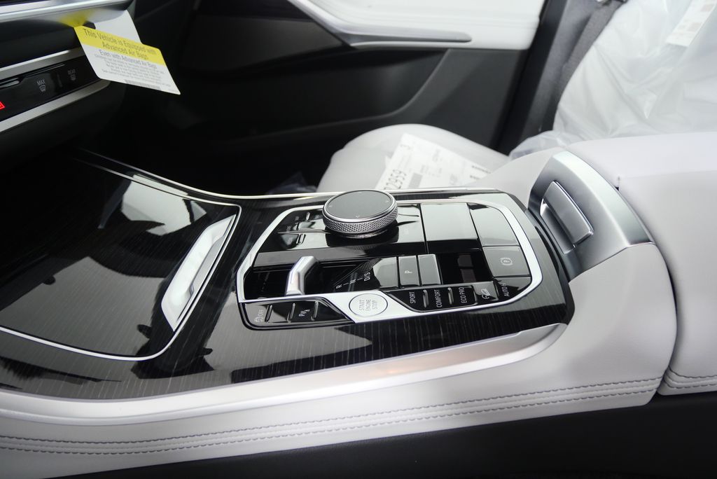 Thumbnail: 2026 BMW X5 - 22