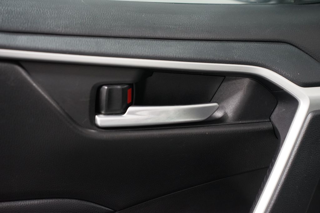 Thumbnail: 2024 Toyota RAV4 - 32