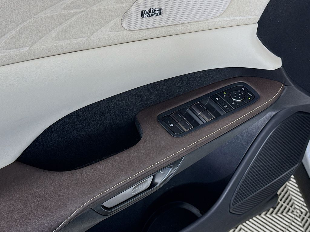 Thumbnail: 2023 Lexus RX - 18