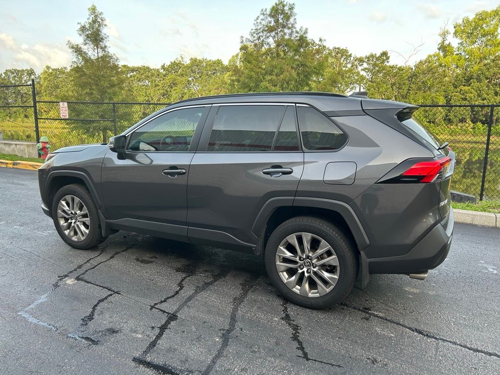 2024 Toyota RAV4 XLE Premium 3