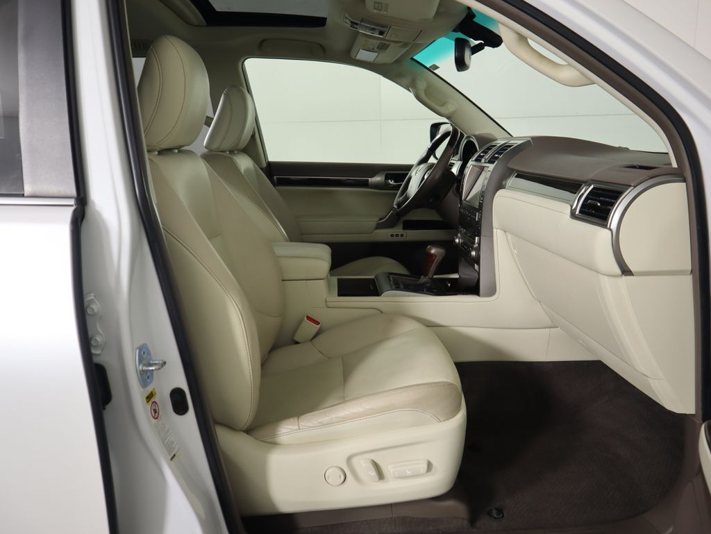 2017 Lexus GX 460 21