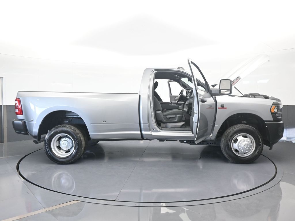 Used 2024 Billet Silver Metallic Clearcoat Ram Tradesman image 68