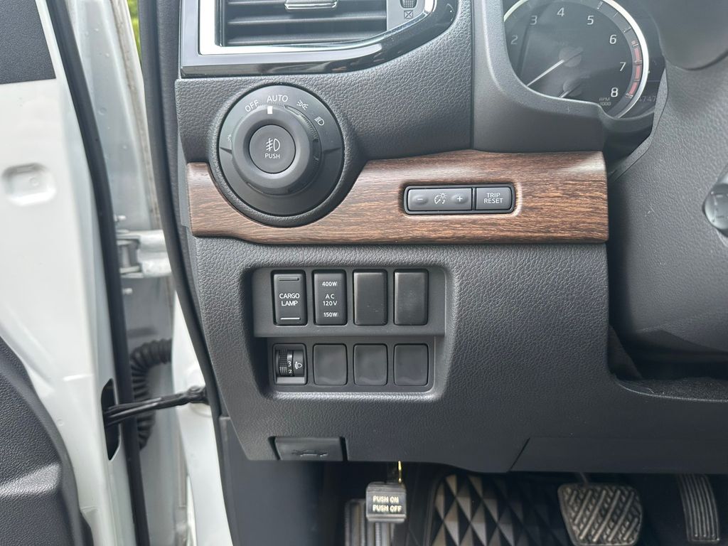 2023 Nissan Titan Platinum Reserve