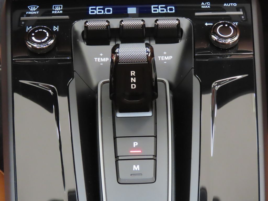 Thumbnail: 2026 Porsche 911 - 27