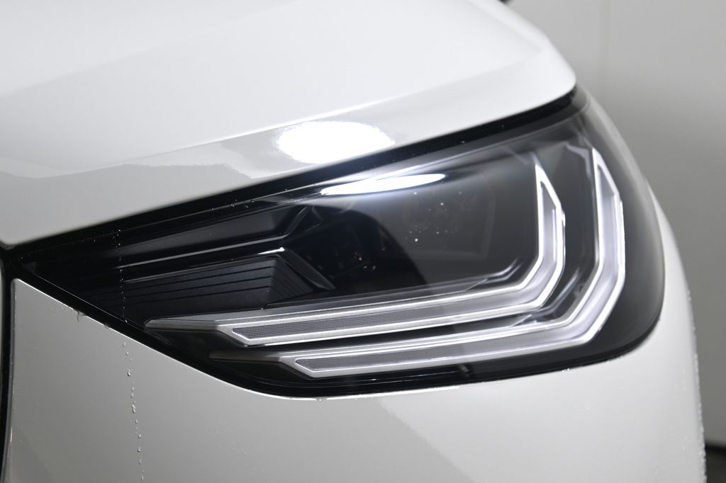 Thumbnail: 2026 BMW X3 - 11