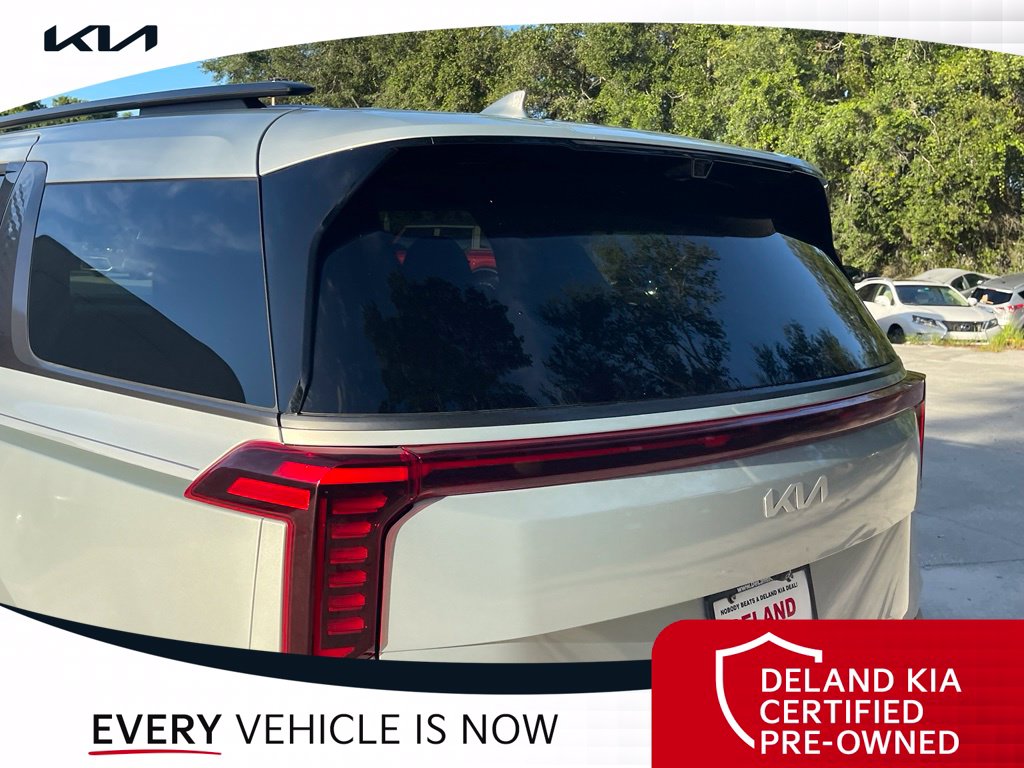 Used 2025 Kia Carnival Van
