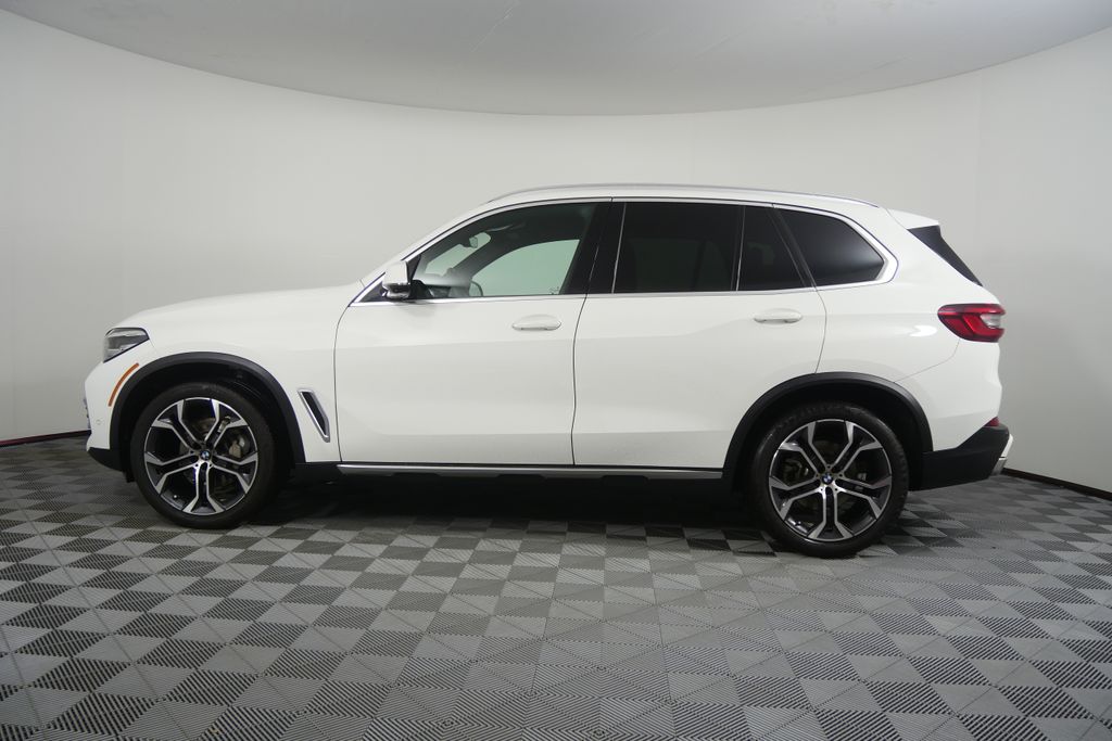 Thumbnail: 2022 BMW X5 - 6