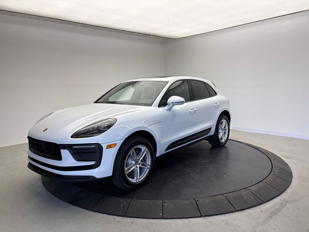 Thumbnail: 2026 Porsche Macan - 1