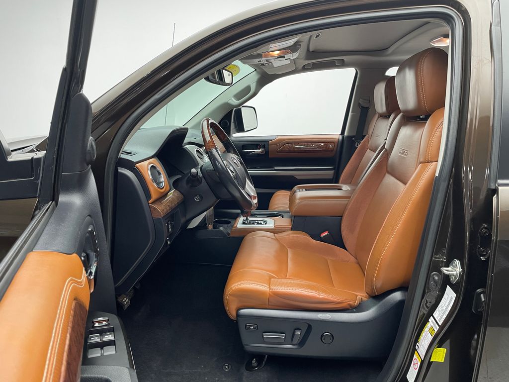 Thumbnail: 2018 Toyota Tundra - 12