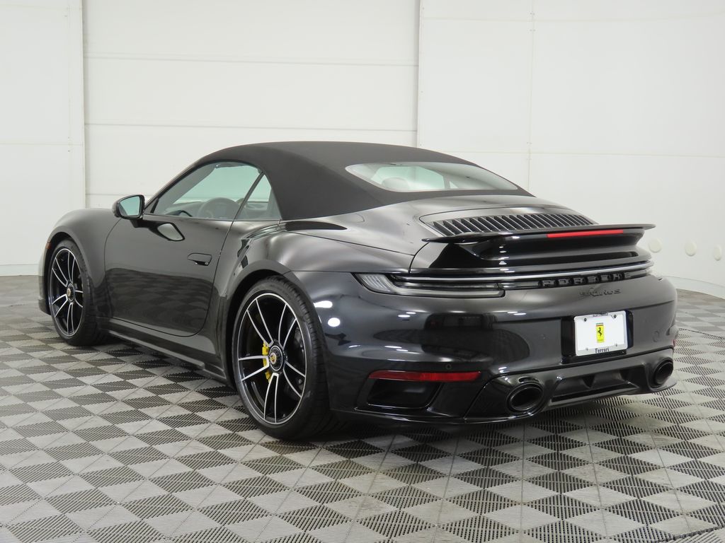 Thumbnail: 2024 Porsche 911 - 15