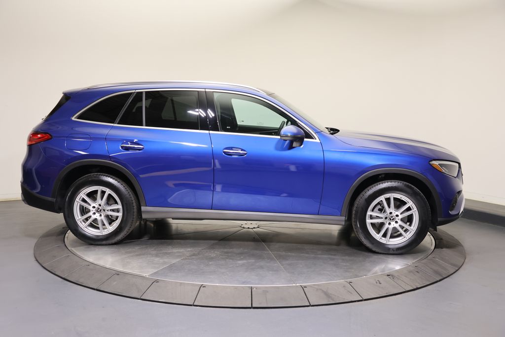 Thumbnail: 2026 Mercedes-Benz GLC - 8