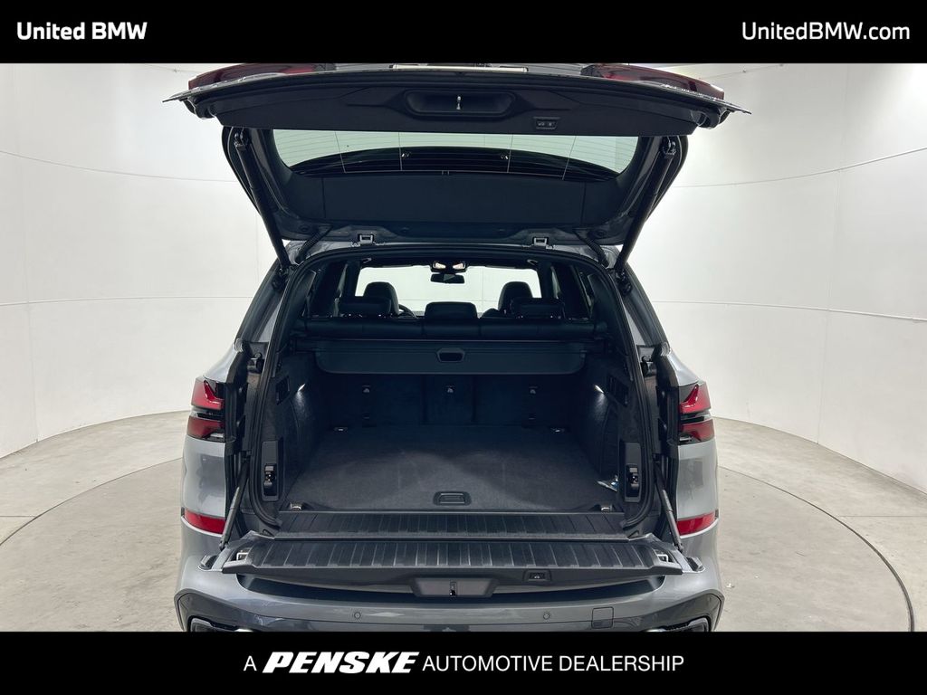 Thumbnail: 2026 BMW X5 - 22