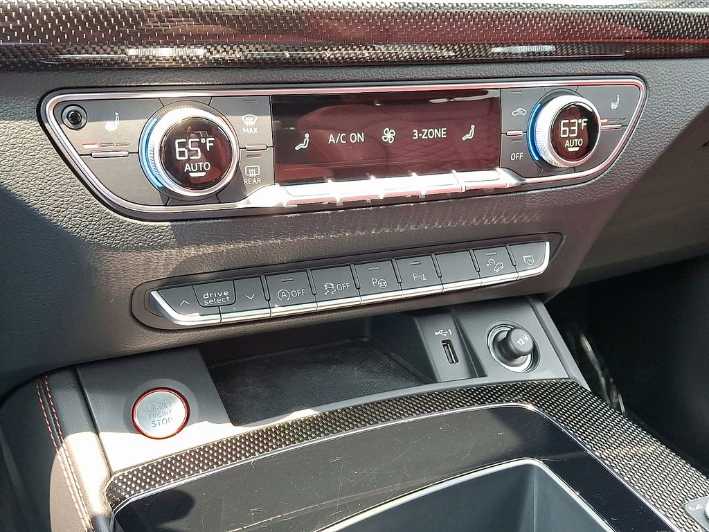 2022 Audi SQ5 Prestige 16