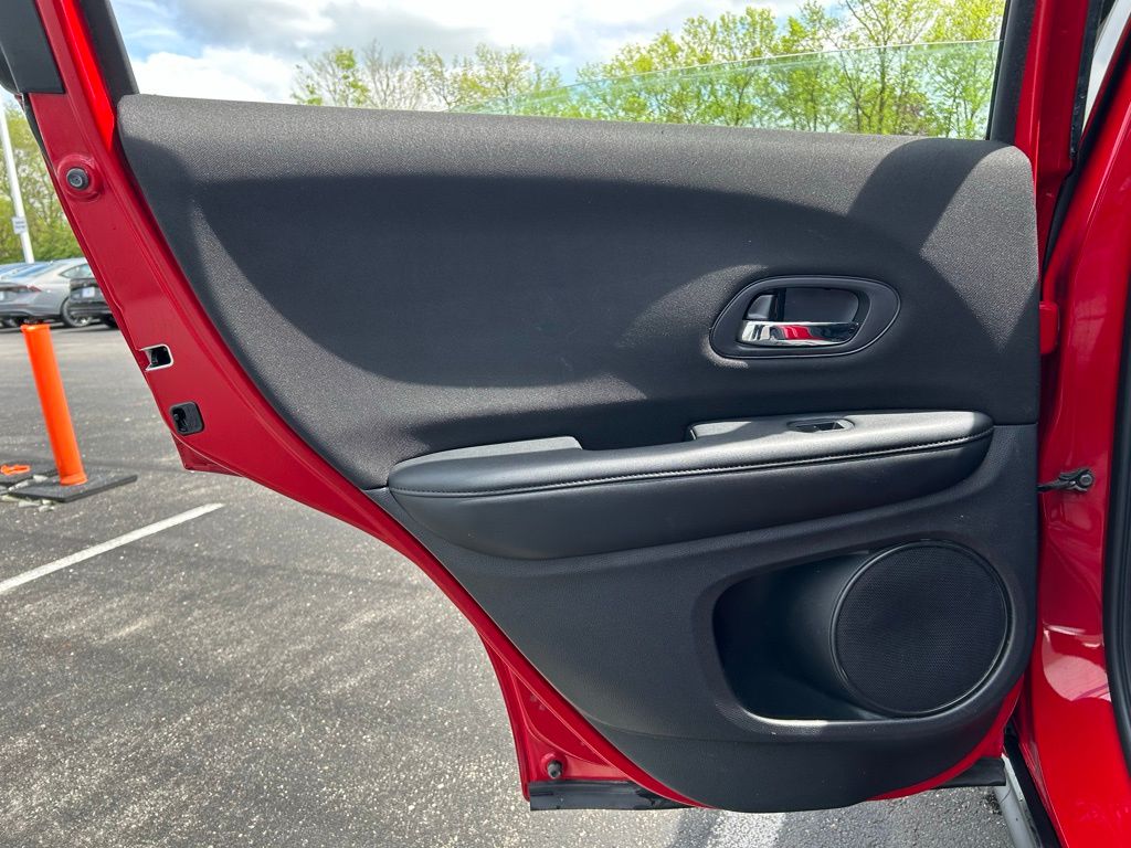 2018 Honda HR-V LX 18