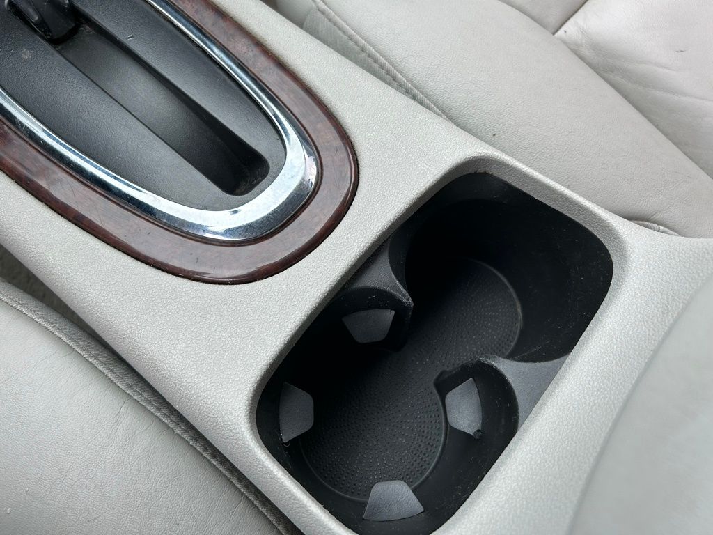2011 Chevrolet Impala LTZ 27