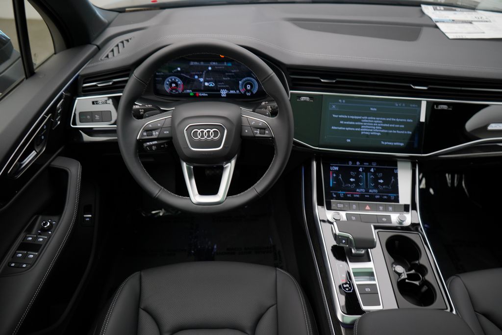 2025 Audi Q7  12