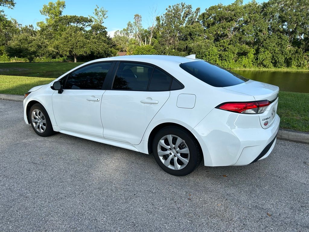 2021 Toyota Corolla LE 3