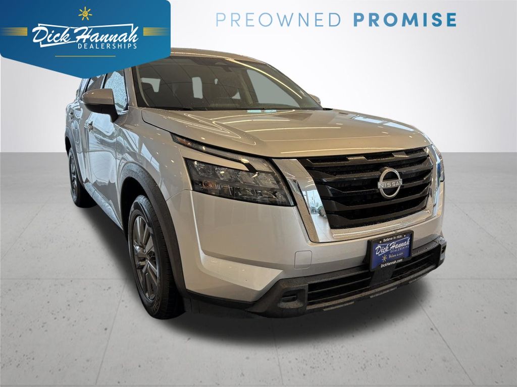 Brilliant Silver Metallic 2023 Nissan Pathfinder SUV / Crossover All-Wheel Drive 9-Speed Automatic