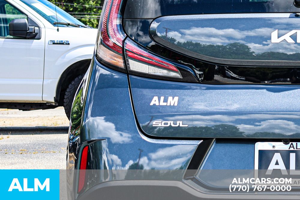 2023 Kia Soul LX photo 9