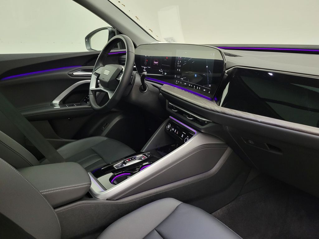 Thumbnail: 2025 Audi Q5 - 15