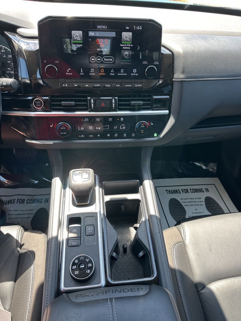 2022 Obsidian Green Pearl/Super Black Nissan Pathfinder SL 4X4 SUV