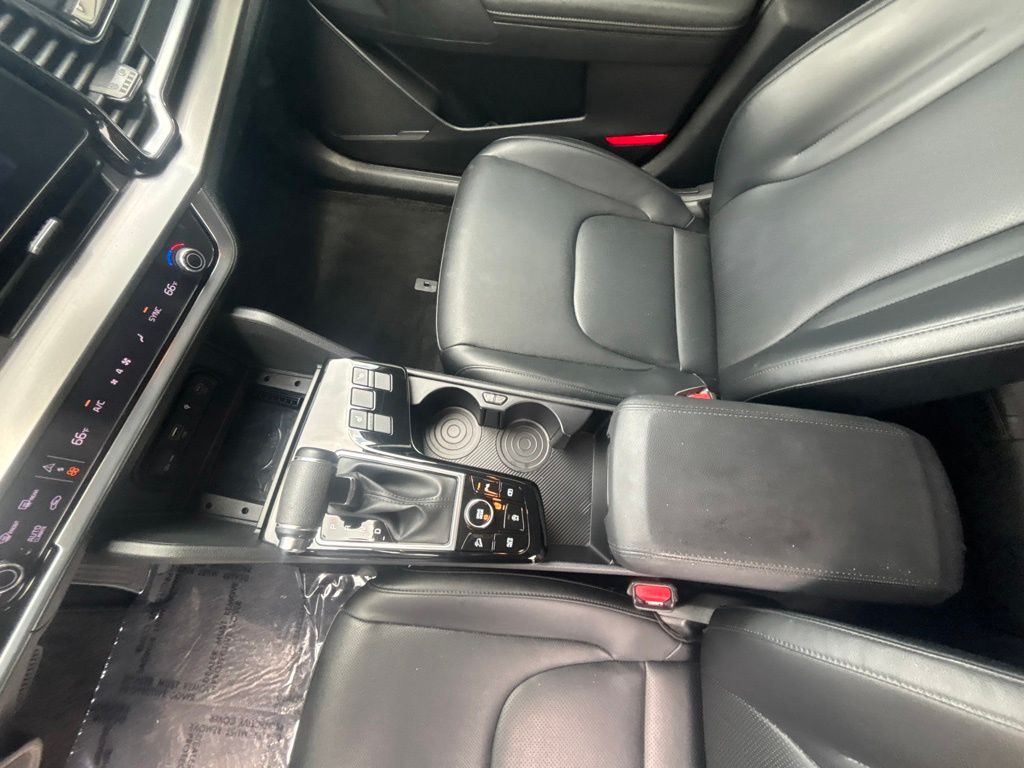 Certified Used 2024 Silver Kia EX image 16