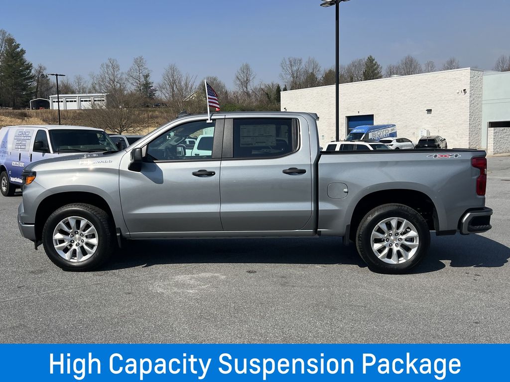 2025 Chevrolet Silverado 1500 Custom photo