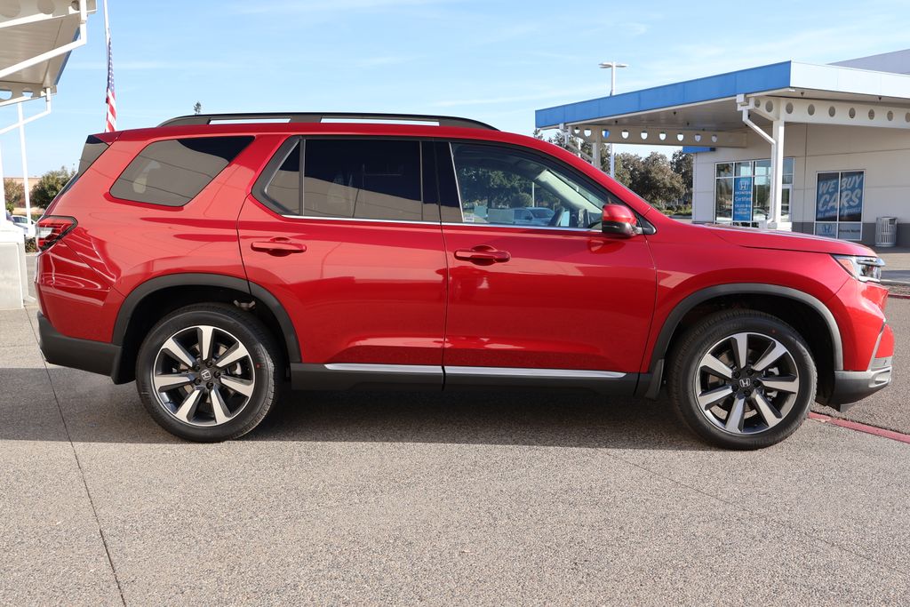 2025 Honda Pilot Touring 4