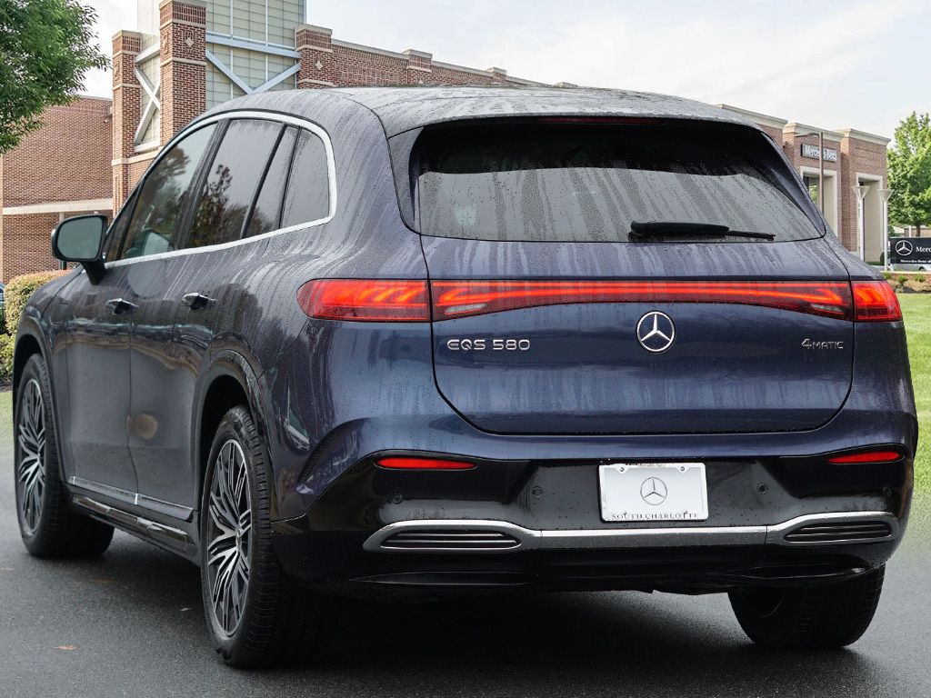 Thumbnail: 2023 Mercedes-Benz EQS - 7