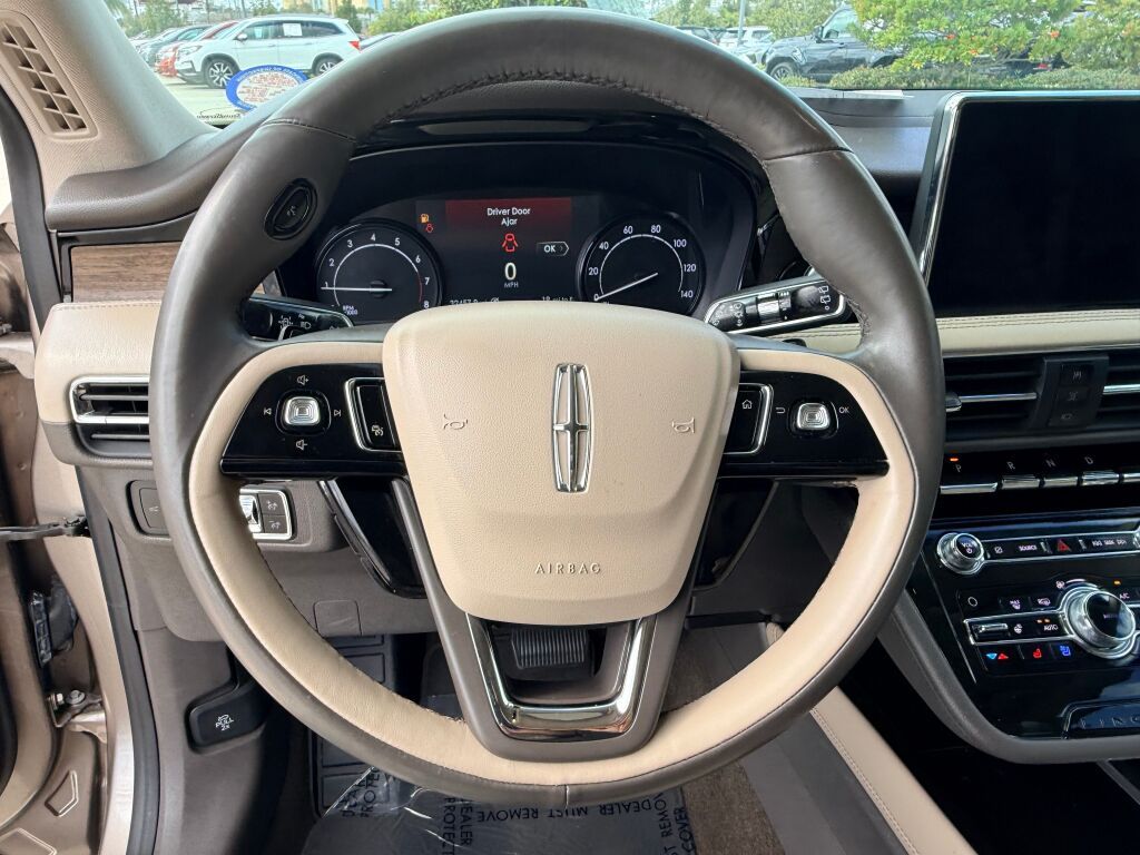 Thumbnail: 2020 Lincoln Corsair - 27