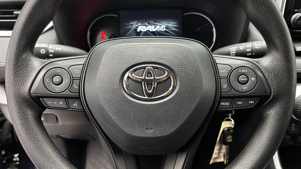 Thumbnail: 2025 Toyota RAV4 - 20