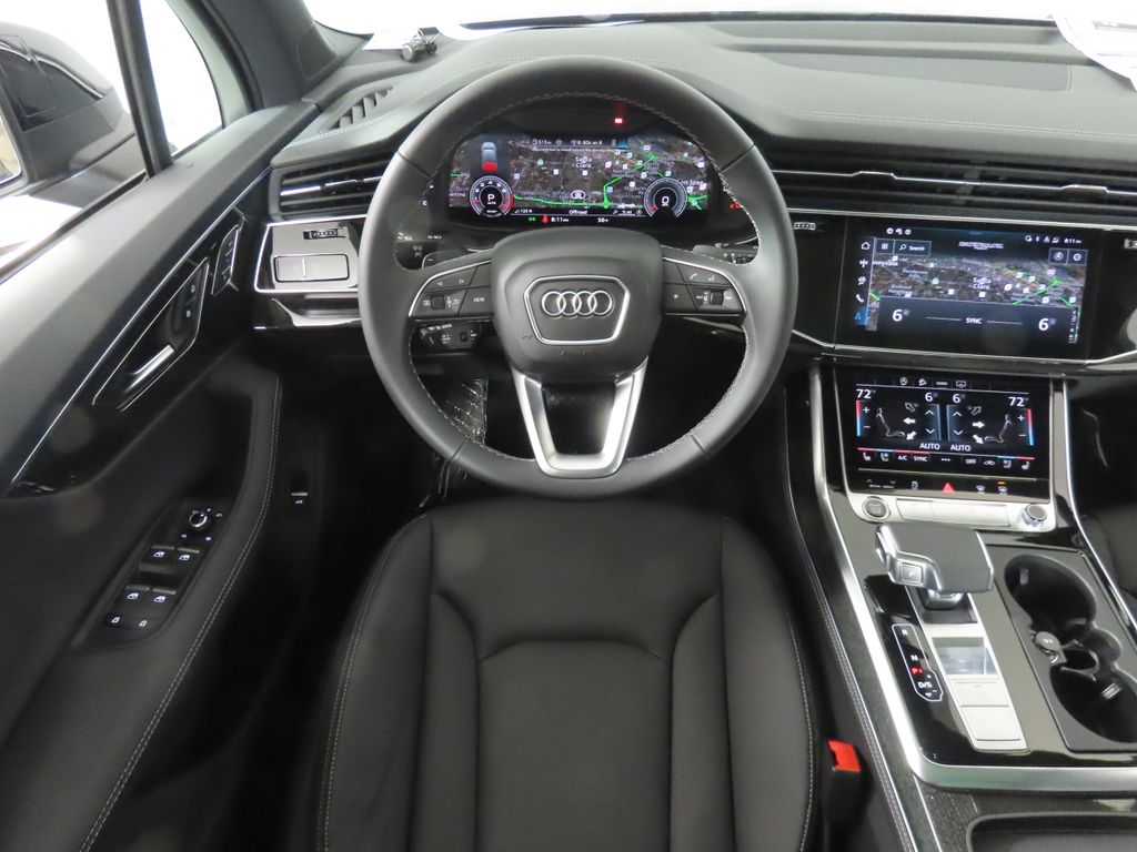 Thumbnail: 2025 Audi Q7 - 12