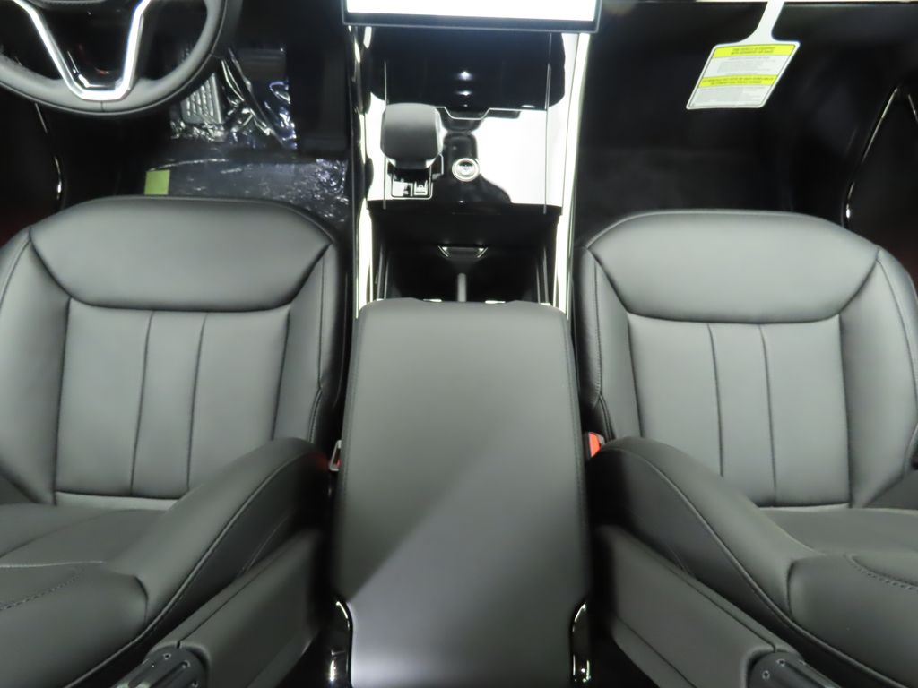 2025 Land Rover Range Rover Sport SE 18