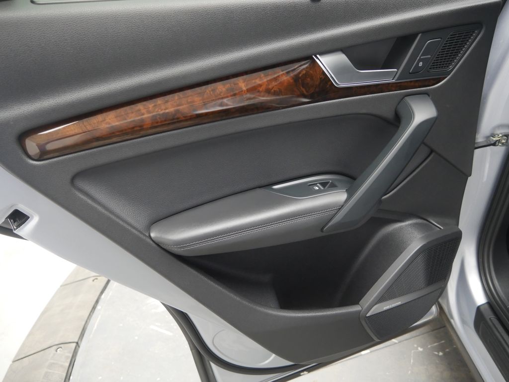 Thumbnail: 2018 Audi Q5 - 19