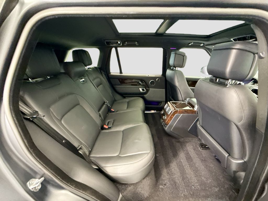 Thumbnail: 2021 Land Rover Range Rover - 20