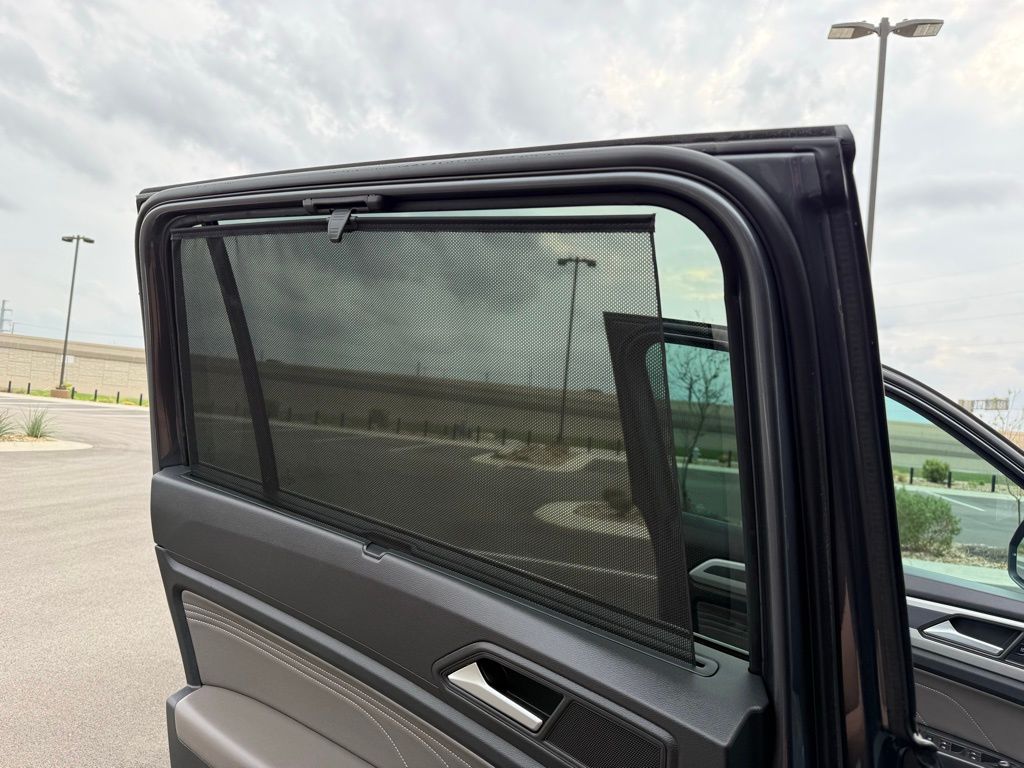 Thumbnail: 2022 Volkswagen Atlas - 25