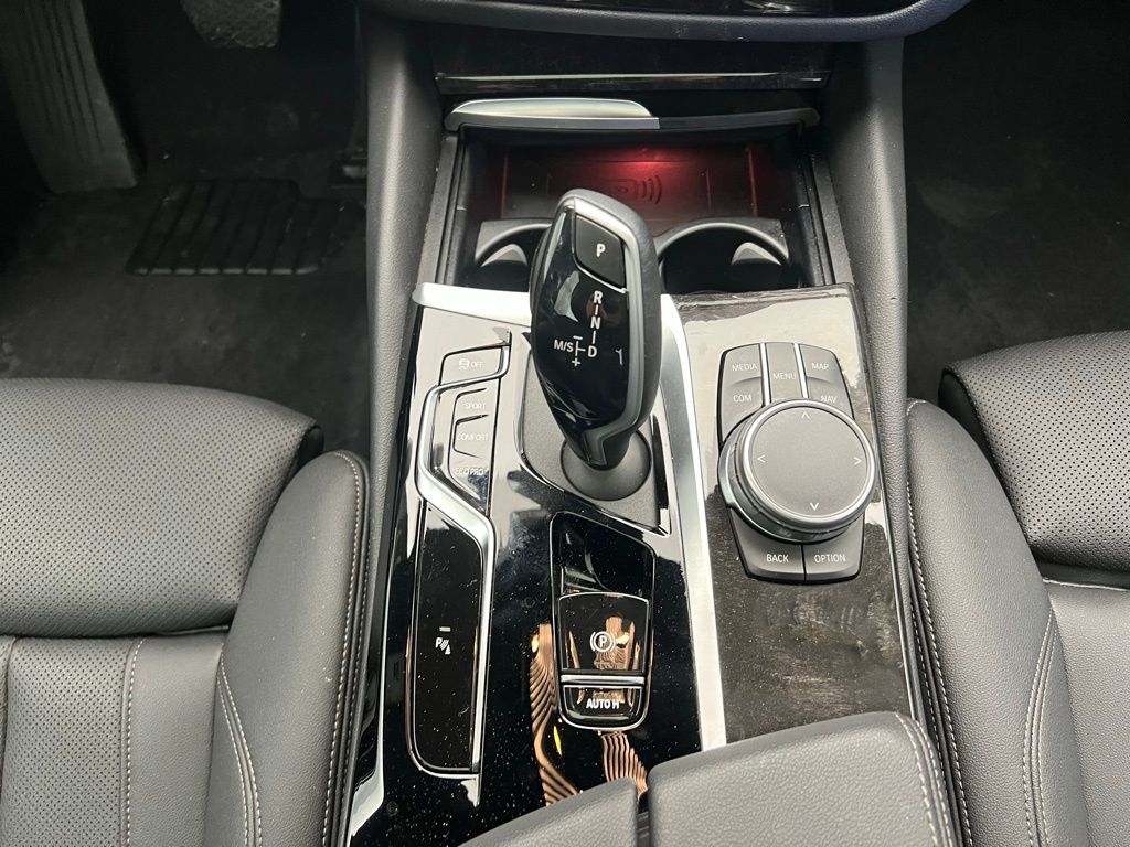 Thumbnail: 2023 BMW 5 Series - 12