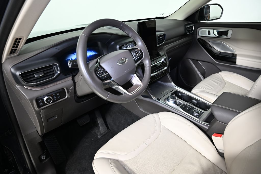 Thumbnail: 2022 Ford Explorer - 15