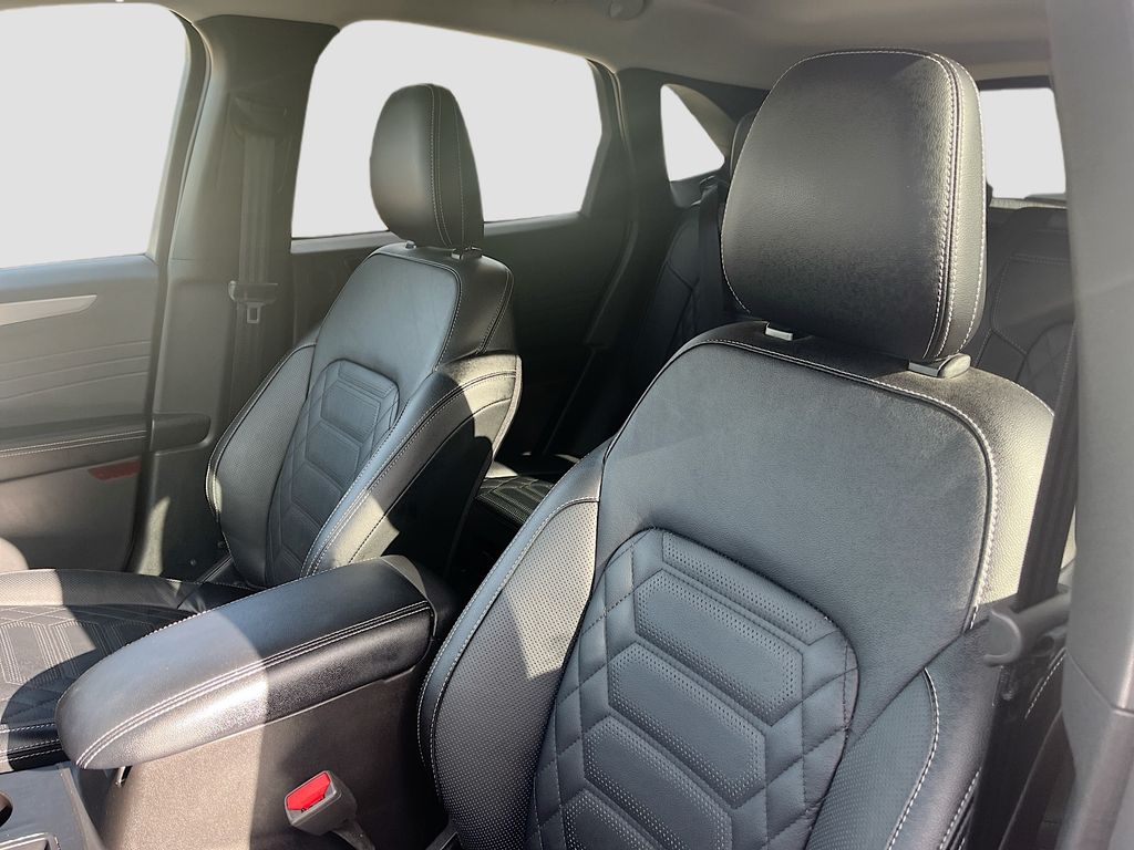 Used 2024 Black Ford Platinum image 22