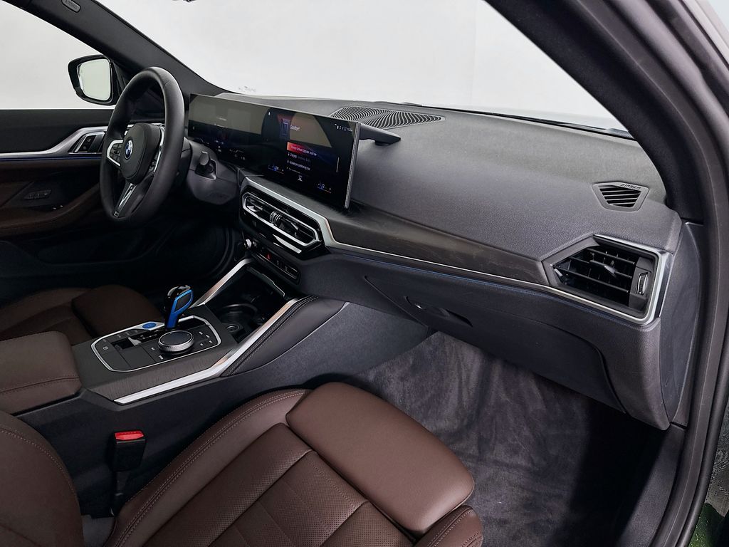 Thumbnail: 2023 BMW i4 - 30